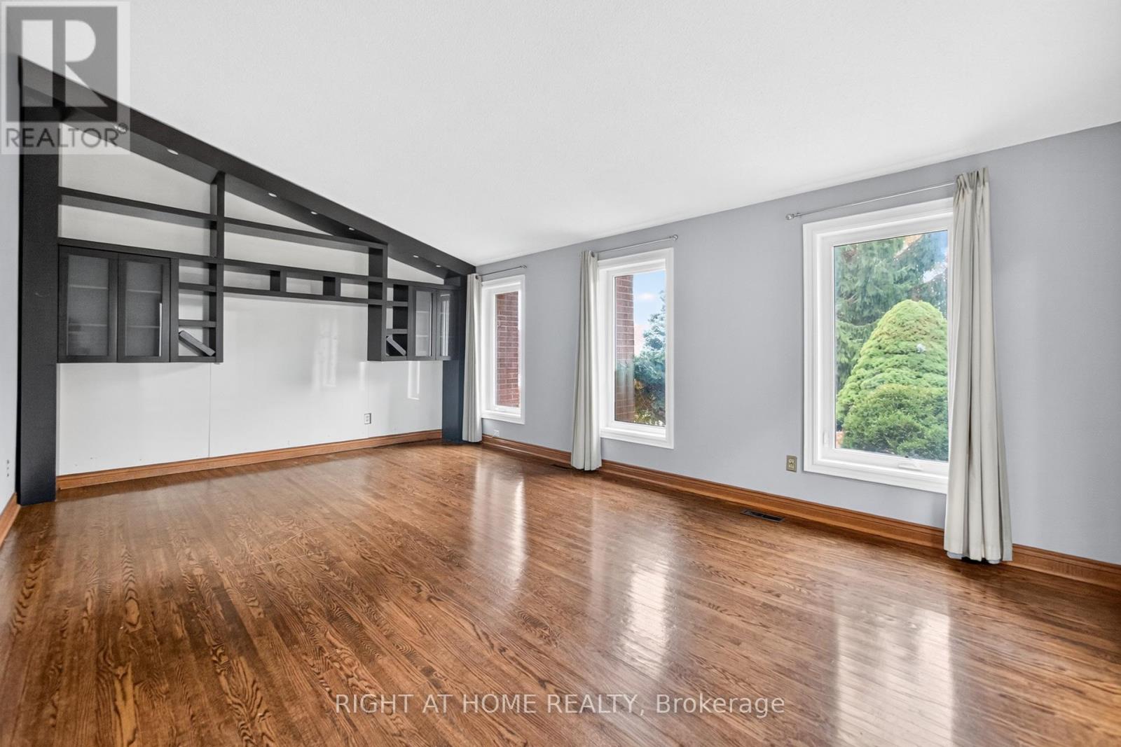 20 Pine Ridge Lane, Brampton, Ontario  L6W 1G6 - Photo 8 - W13141910