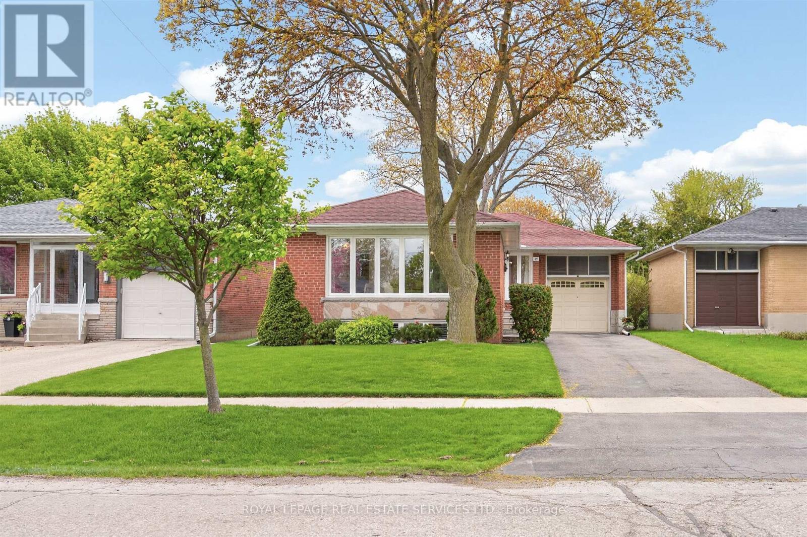 49 STEVENHARRIS DRIVE, Toronto, Ontario