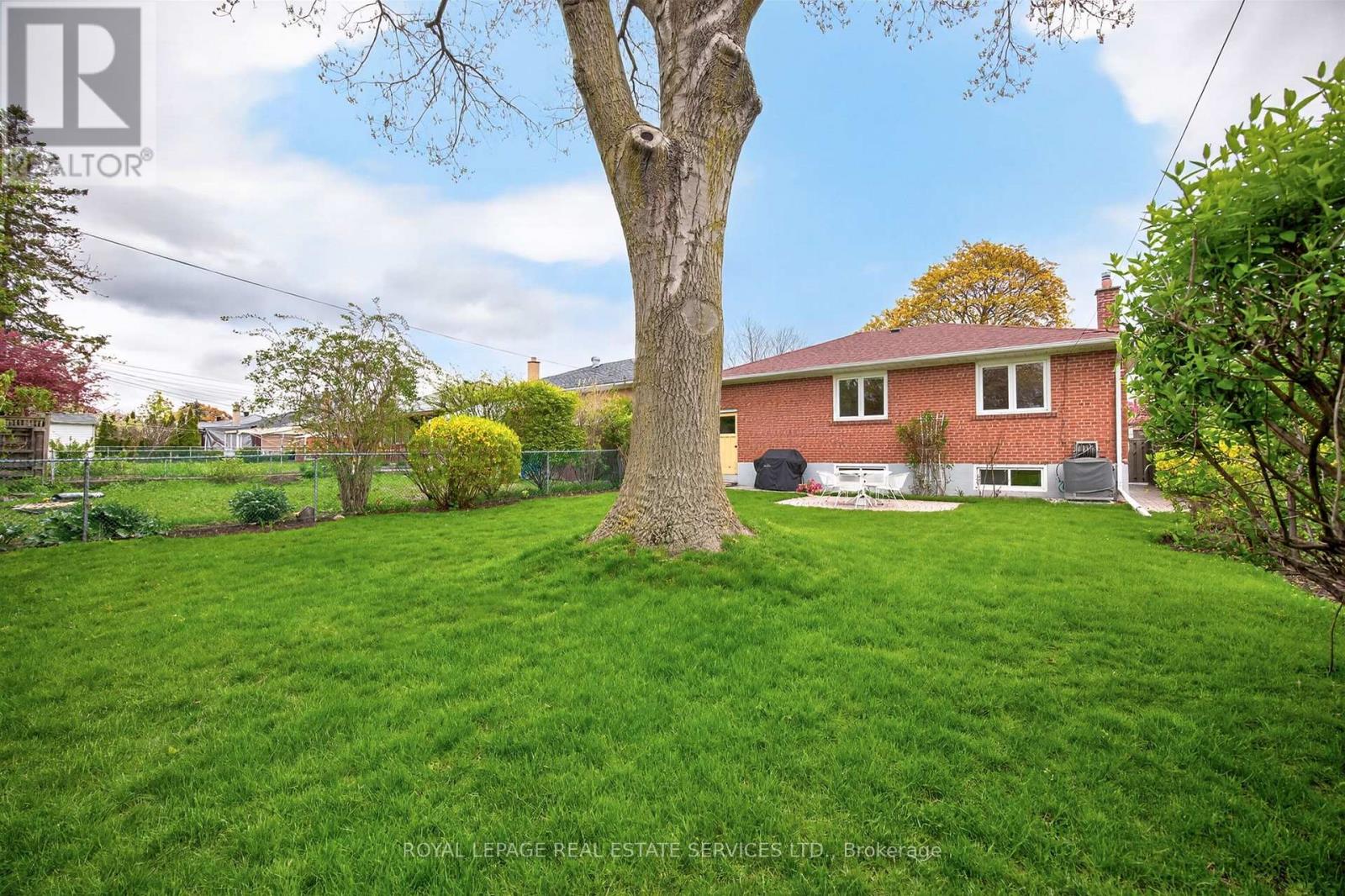49 Stevenharris Drive, Toronto, Ontario  M9C 1V2 - Photo 2 - W13141912