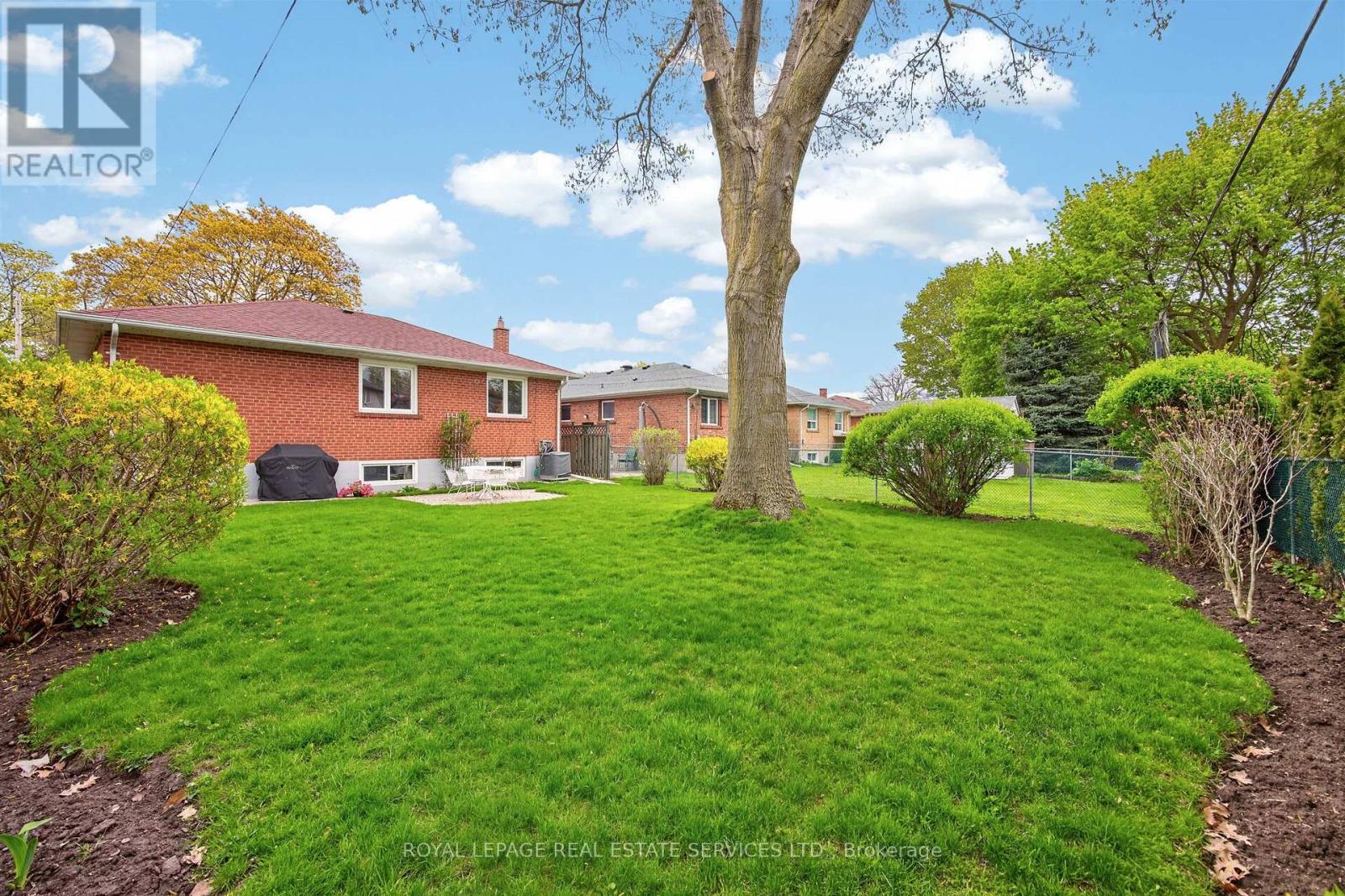 49 Stevenharris Drive, Toronto, Ontario  M9C 1V2 - Photo 30 - W13141912