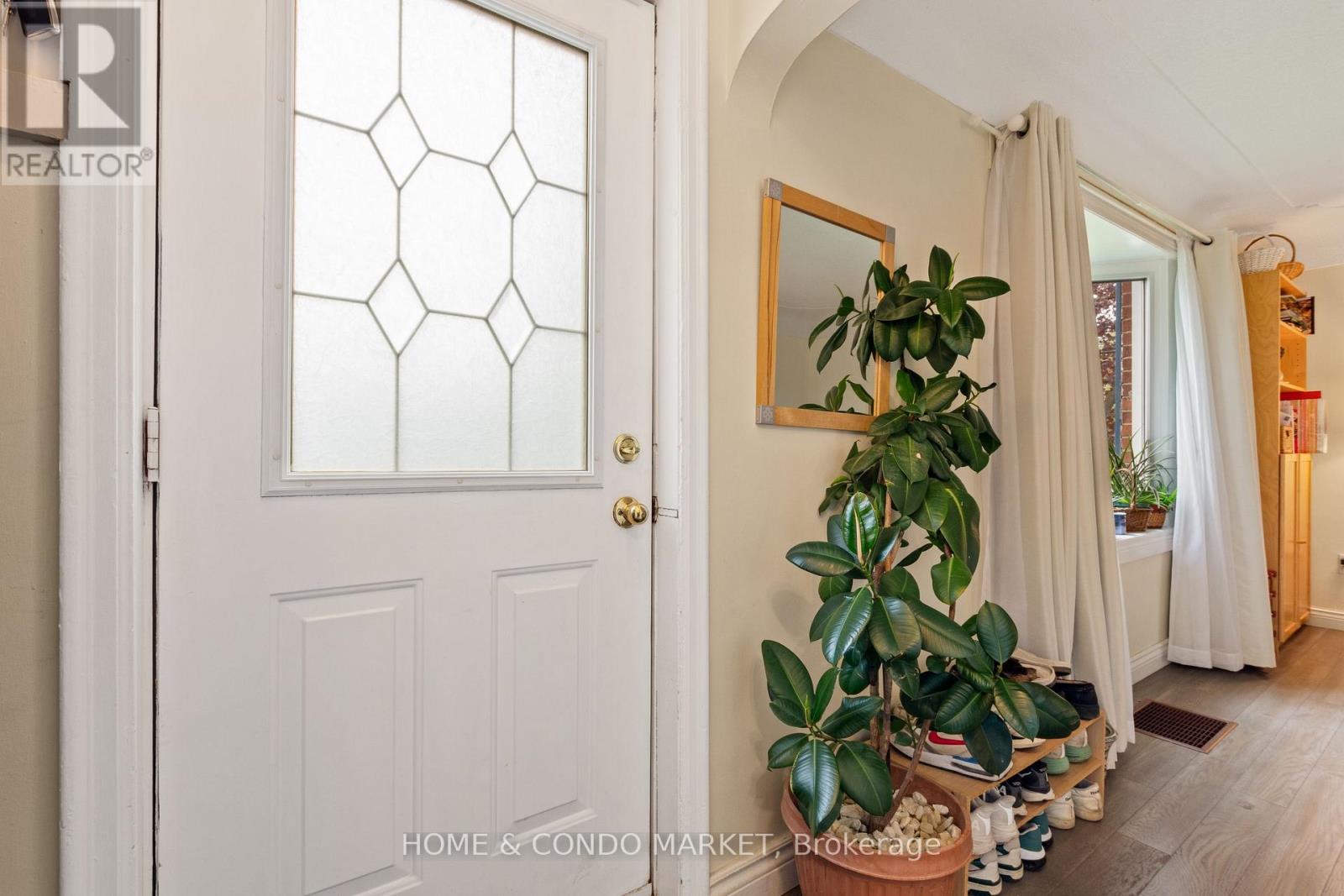 128 Bond Street N, Hamilton, Ontario  L8S 3W5 - Photo 4 - X13141820