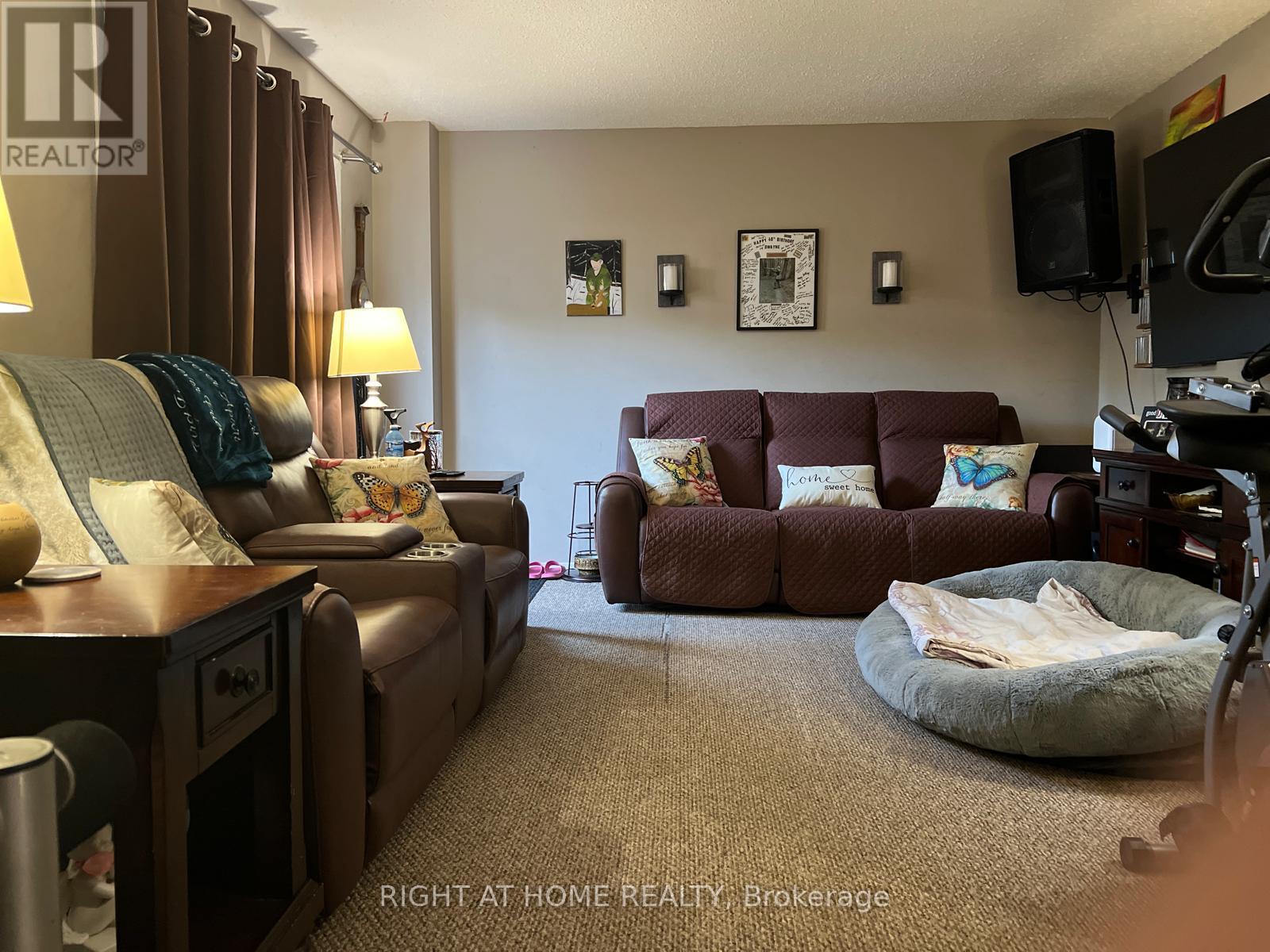 81 - 135 Chalmers Street S, Cambridge, Ontario N1R 6M2 - Photo 3 - X13141838