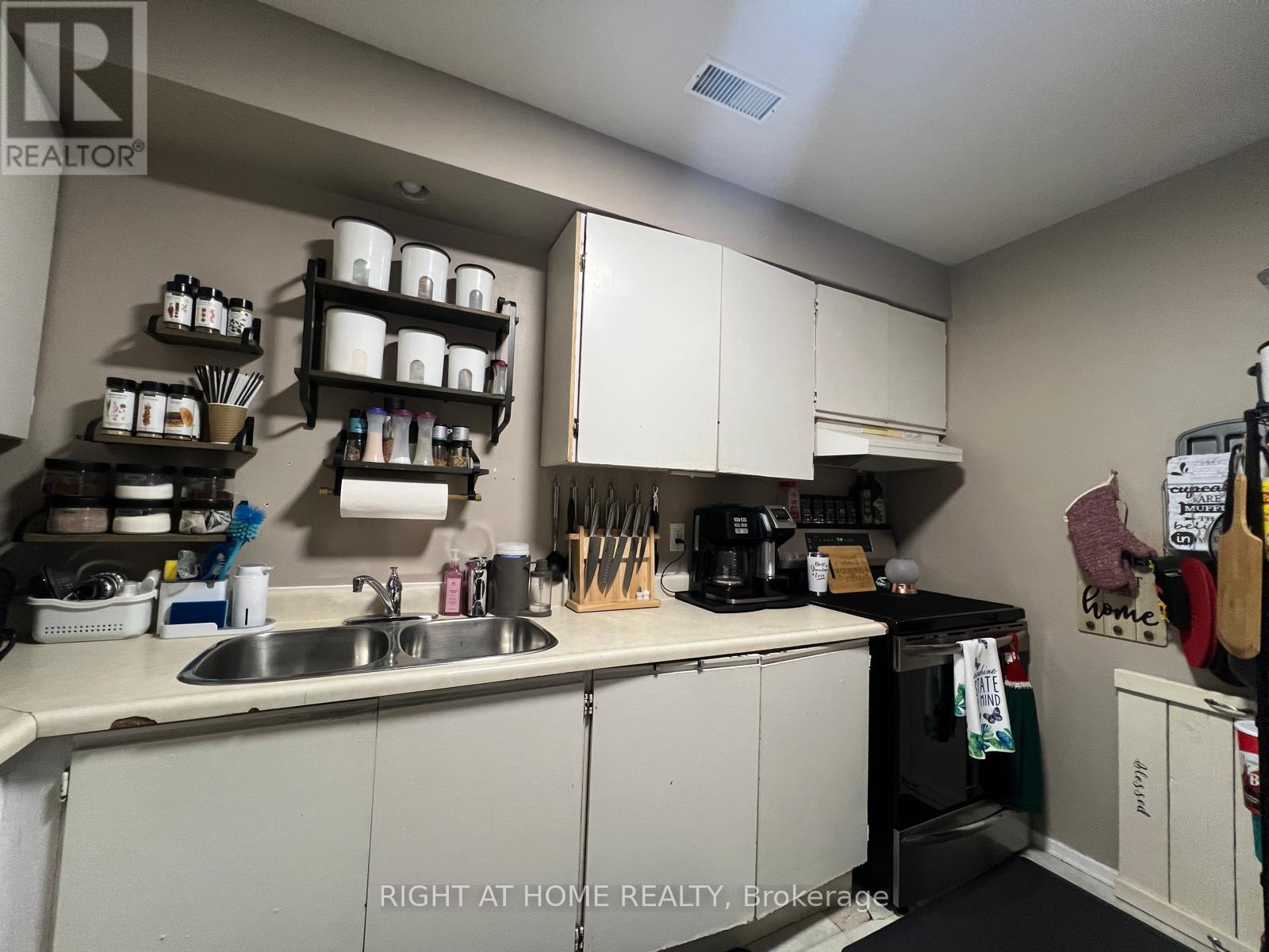81 - 135 Chalmers Street S, Cambridge, Ontario N1R 6M2 - Photo 8 - X13141838