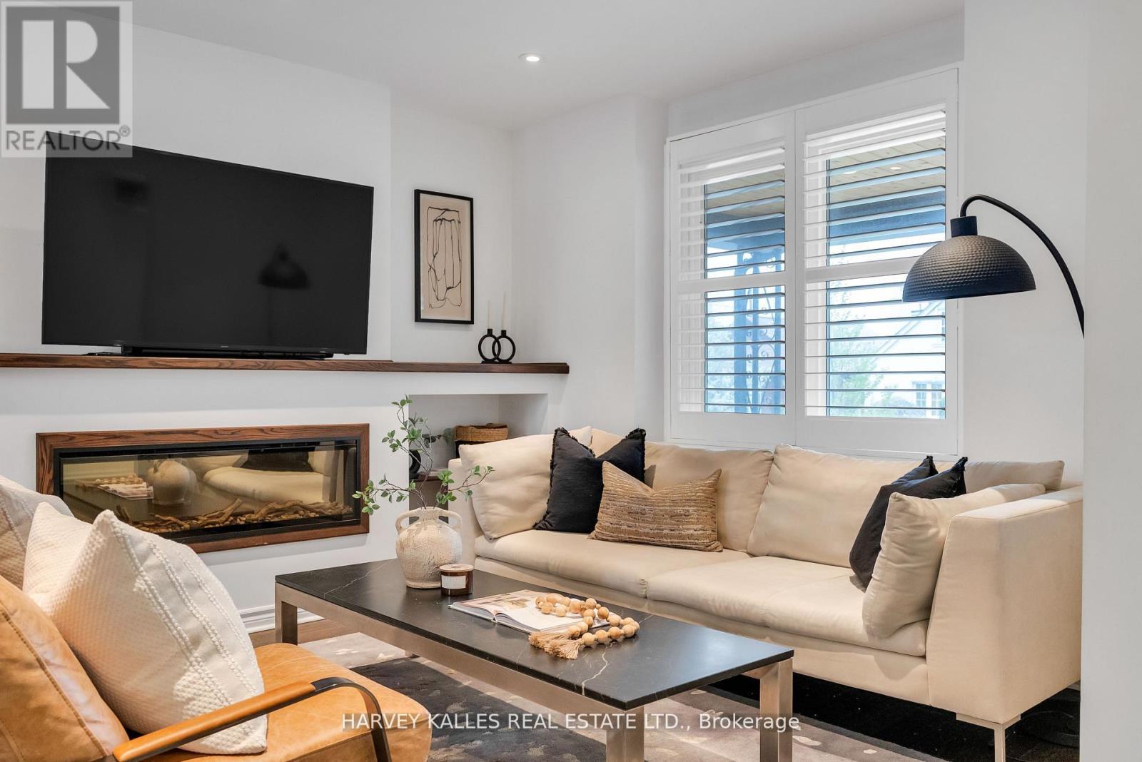 326 Glenholme Avenue, Toronto, Ontario  M6E 3E3 - Photo 7 - C13126444