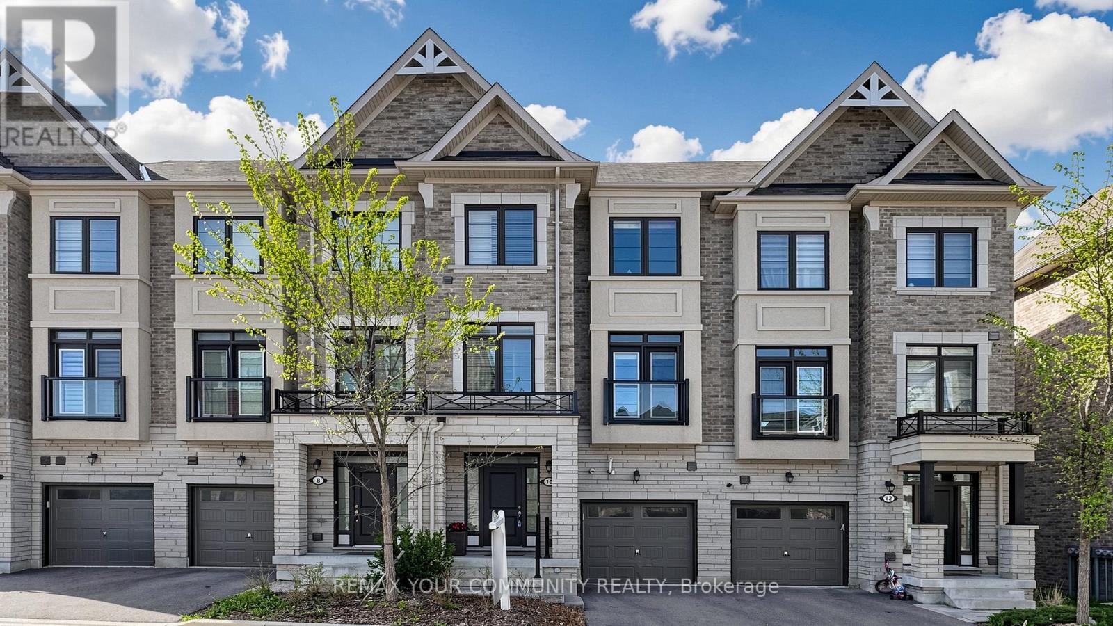 10 WILLIAM ADAMS LANE, Richmond Hill, Ontario