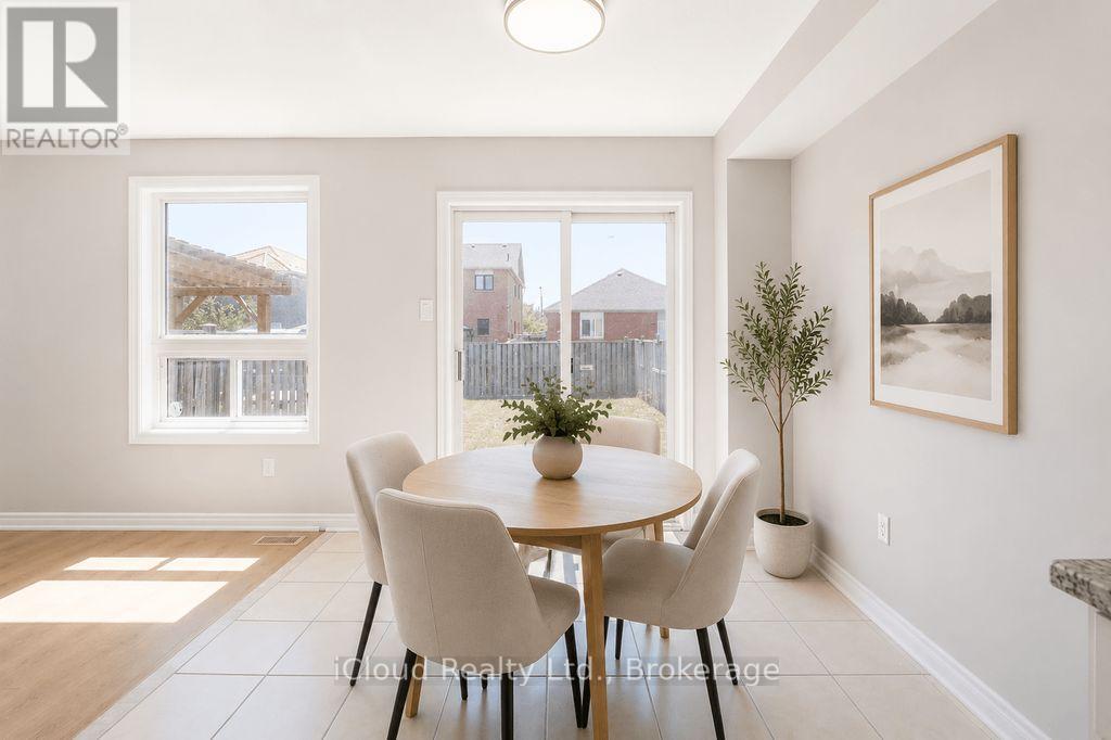 3956 Manatee Way, Mississauga, Ontario  L5M 6P5 - Photo 4 - W12921822