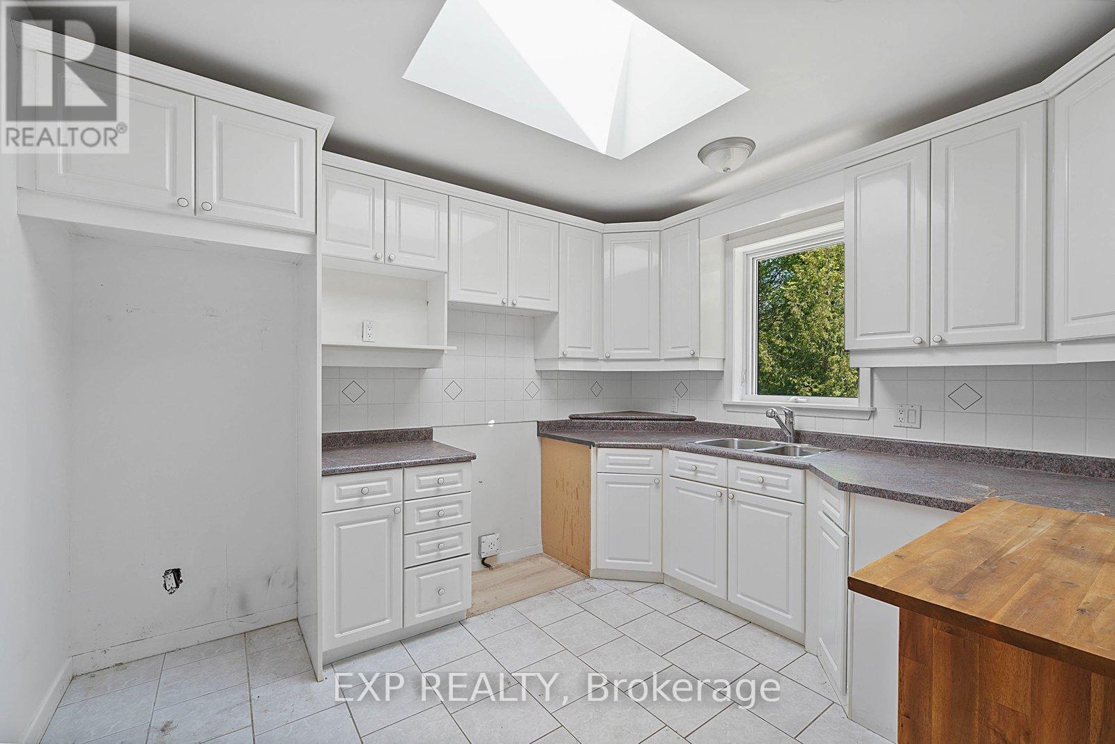 142 Thompson Avenue, Toronto, Ontario  M8Z 3V2 - Photo 19 - W13064606