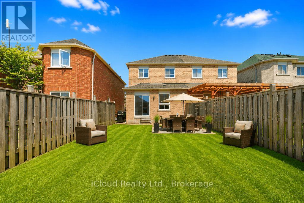 3956 Manatee Way, Mississauga, Ontario  L5M 6P5 - Photo 24 - W12921822