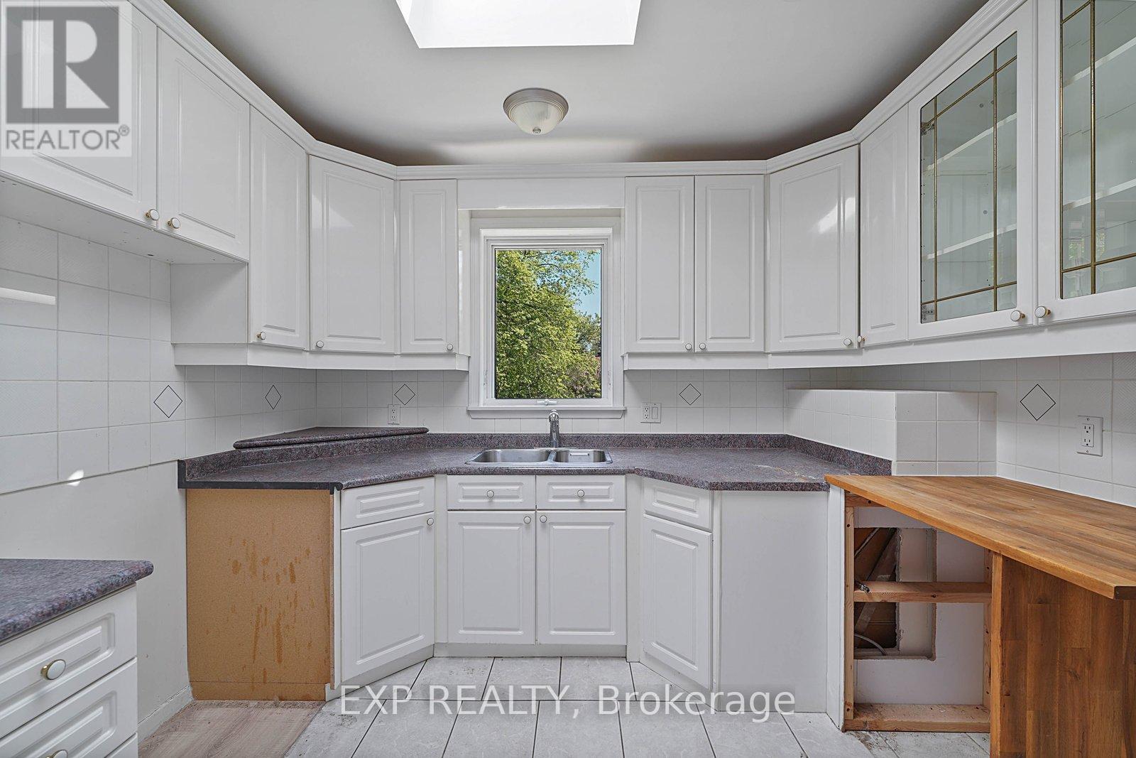 142 Thompson Avenue, Toronto, Ontario  M8Z 3V2 - Photo 20 - W13064606