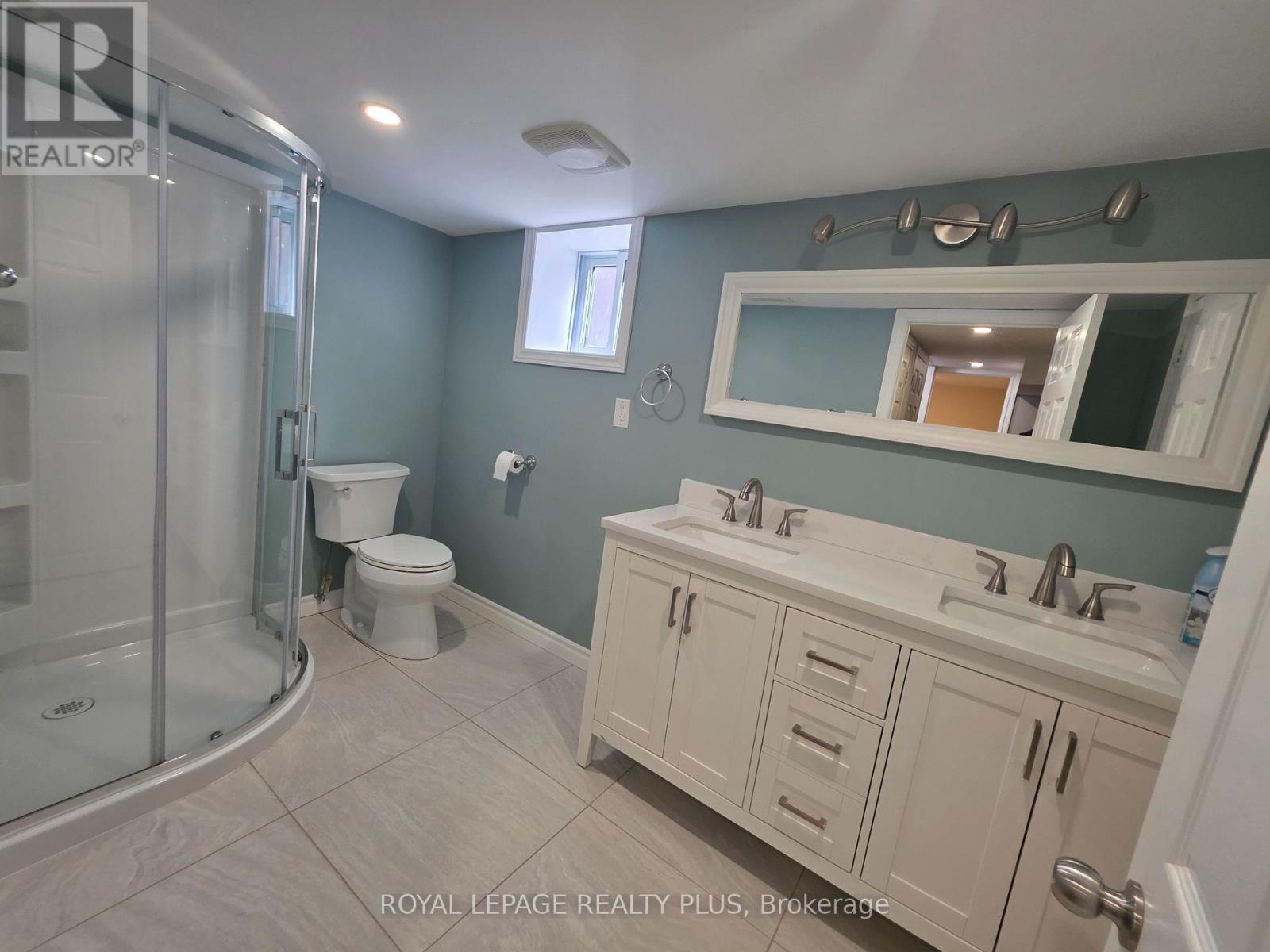 Lower - 193 East 12 Street, Hamilton, Ontario  L9A 3X5 - Photo 2 - X13084236