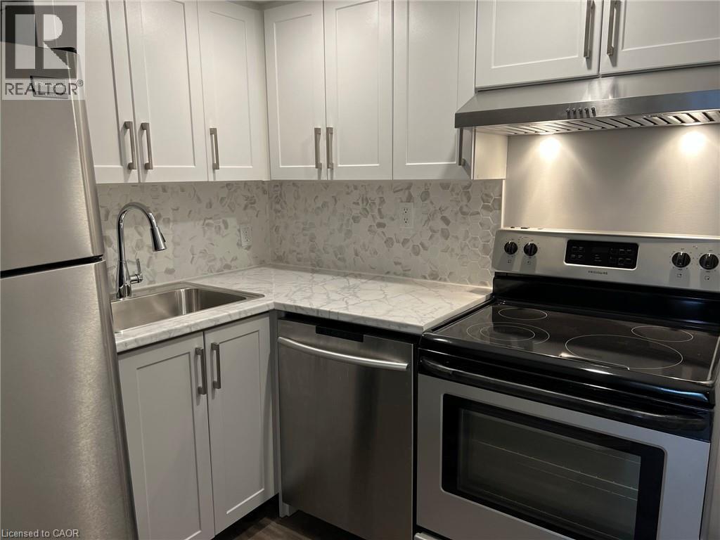 272 The Westway Unit# 2, Toronto, Ontario  M9R 1G2 - Photo 4 - 40830812