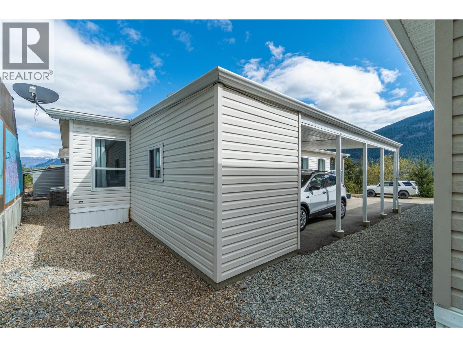 1885 Tappen Notch Hill Road Unit# 2, Tappen, British Columbia  V0E 2X0 - Photo 22 - 10383895