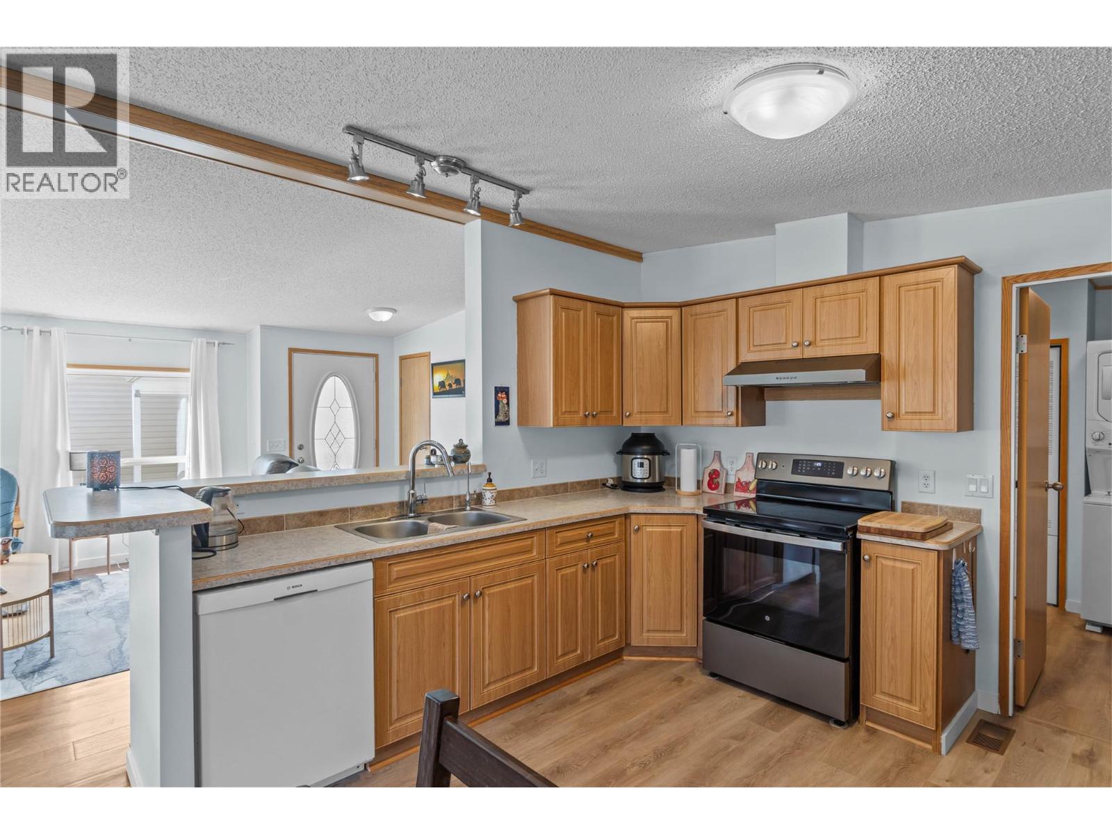 1885 Tappen Notch Hill Road Unit# 2, Tappen, British Columbia  V0E 2X0 - Photo 3 - 10383895