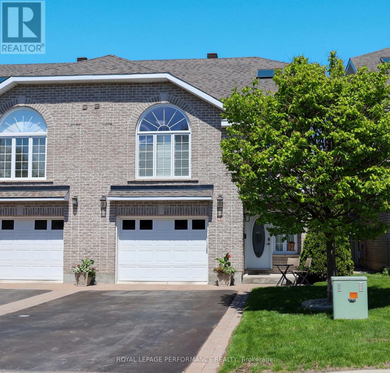 61 Callaway Court, Ottawa, Ontario  K1C 7S4 - Photo 1 - X13142068