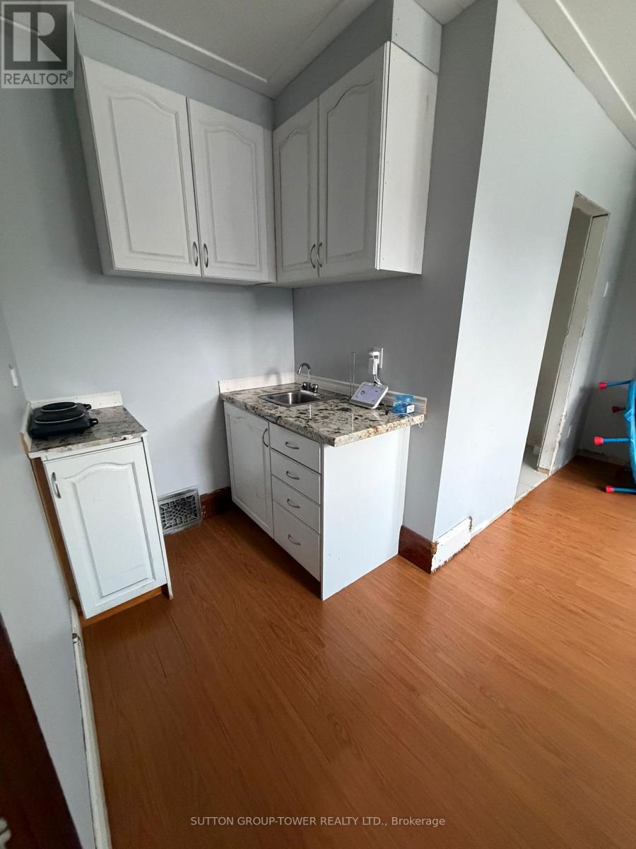 85 Maple Avenue, Barrie, Ontario  L4N 1S1 - Photo 11 - S12933326