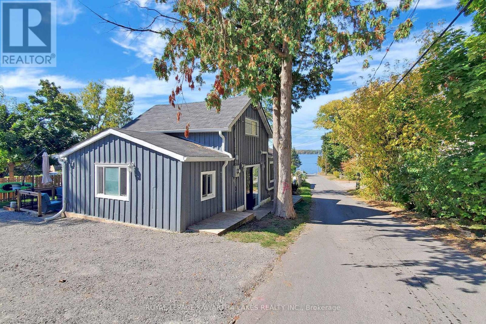 12 Birchcliff Avenue, Kawartha Lakes, Ontario  K0M 1L0 - Photo 1 - X13141982