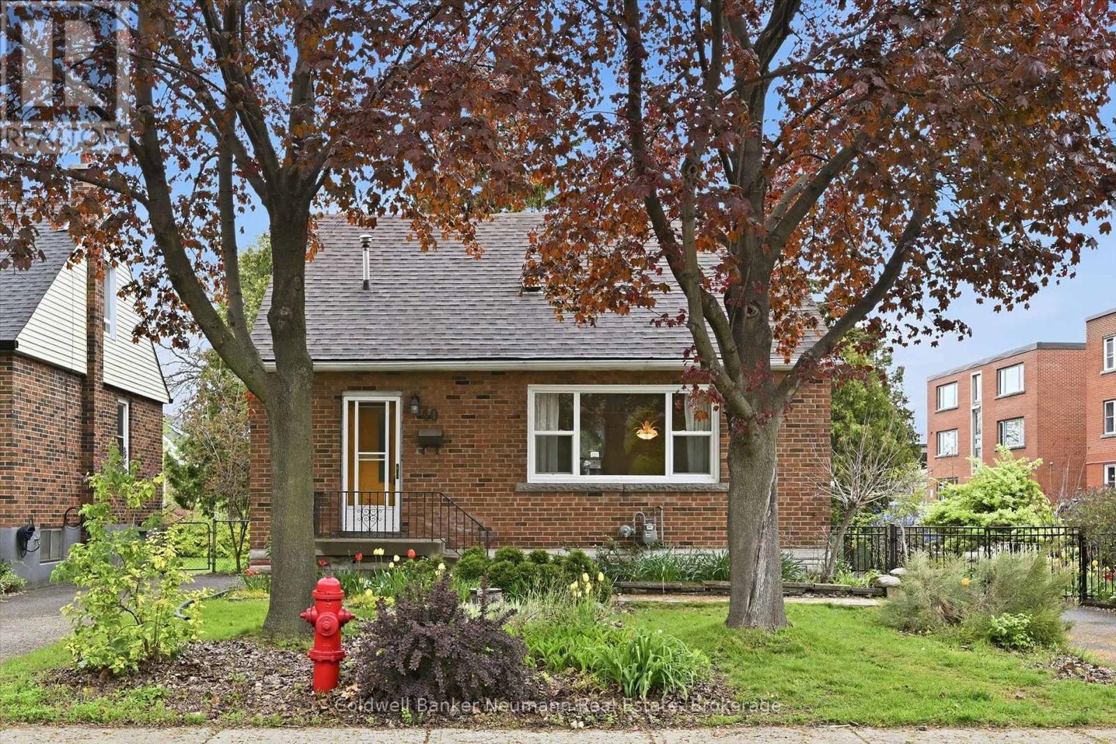 40 EAST 35TH STREET, Hamilton, Ontario