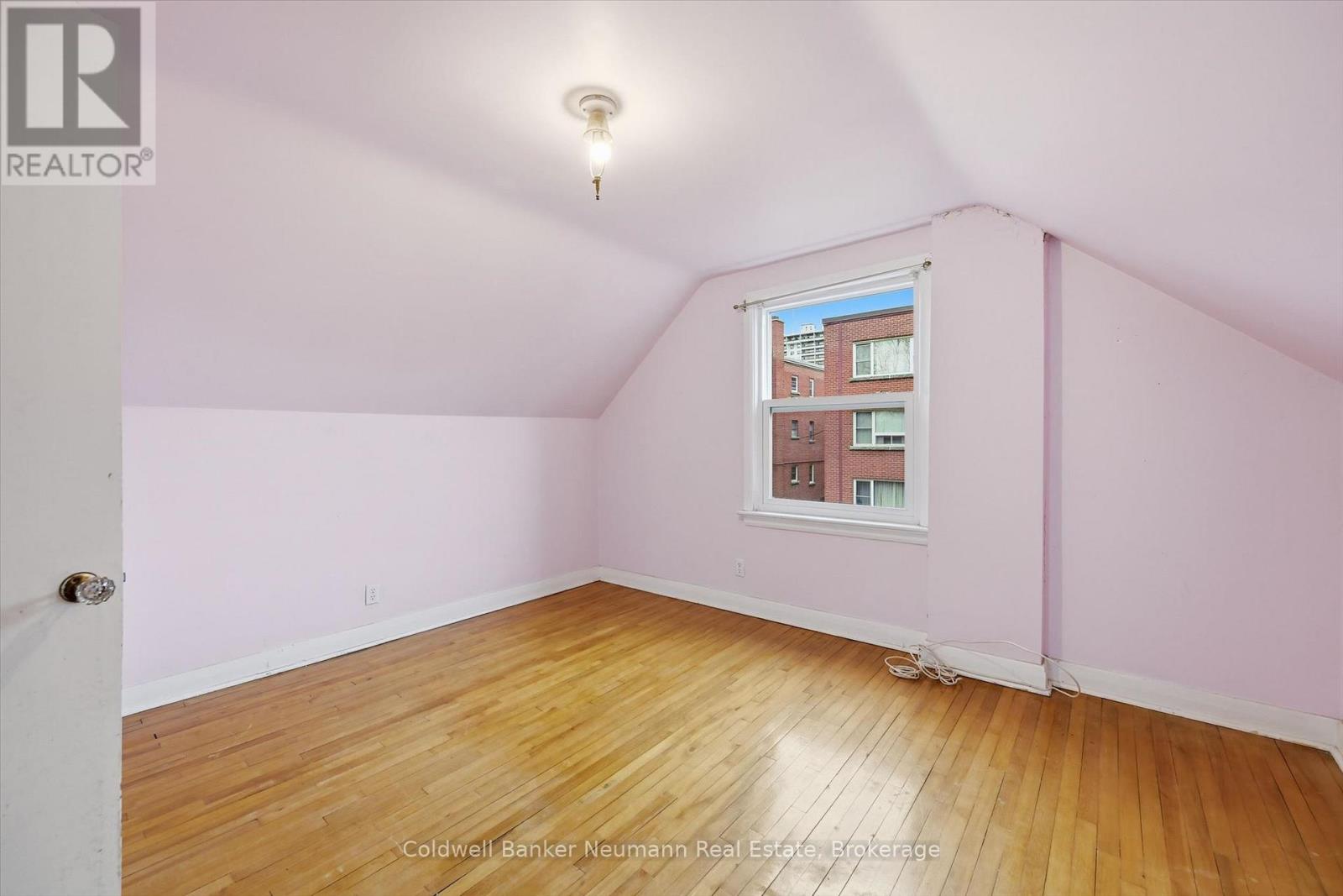 40 East 35th Street, Hamilton, Ontario  L8V 3X8 - Photo 18 - X13142054