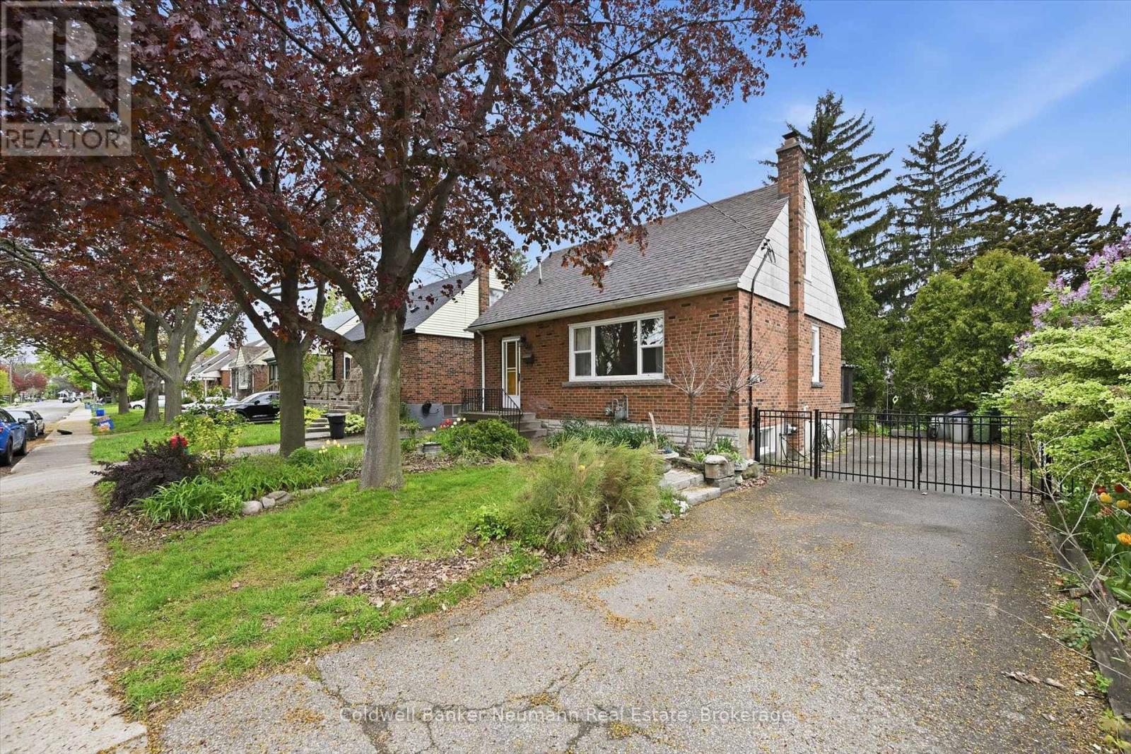 40 East 35th Street, Hamilton, Ontario  L8V 3X8 - Photo 4 - X13142054