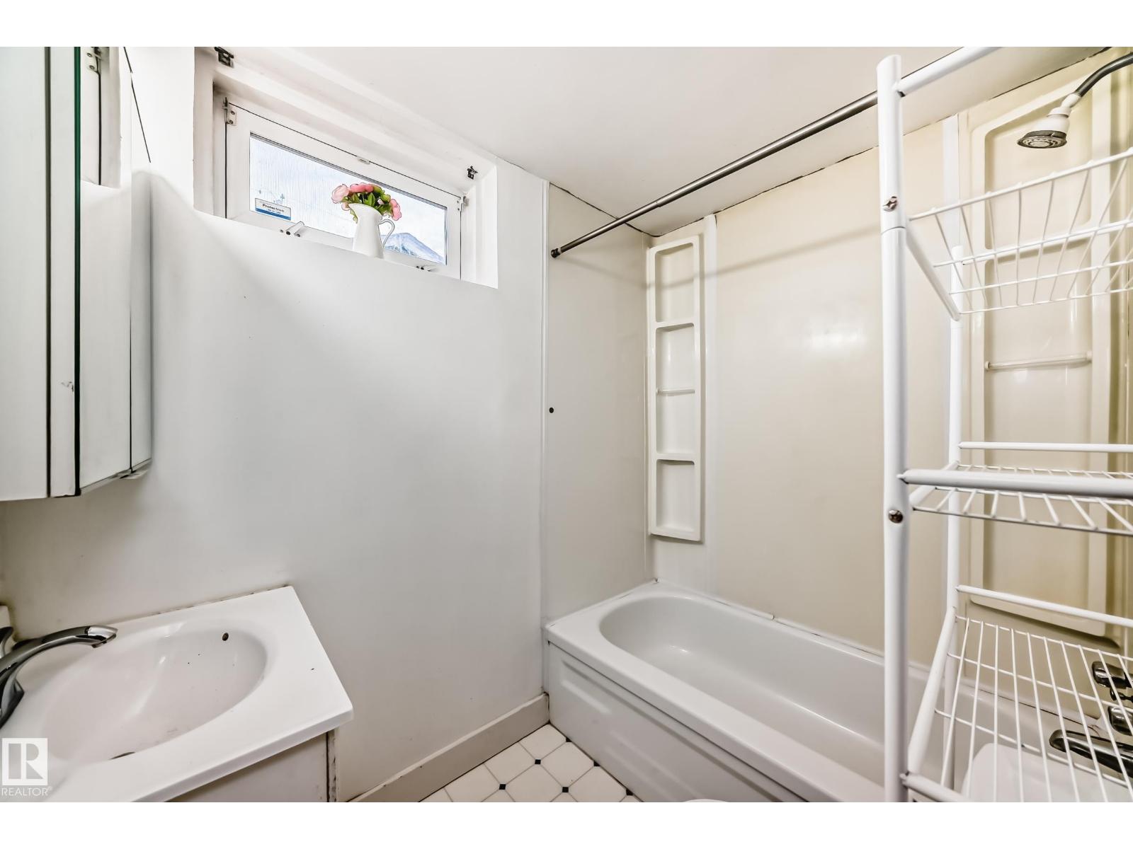 12824 134 Av Nw, Edmonton, Alberta  T5L 3V5 - Photo 16 - E4488517