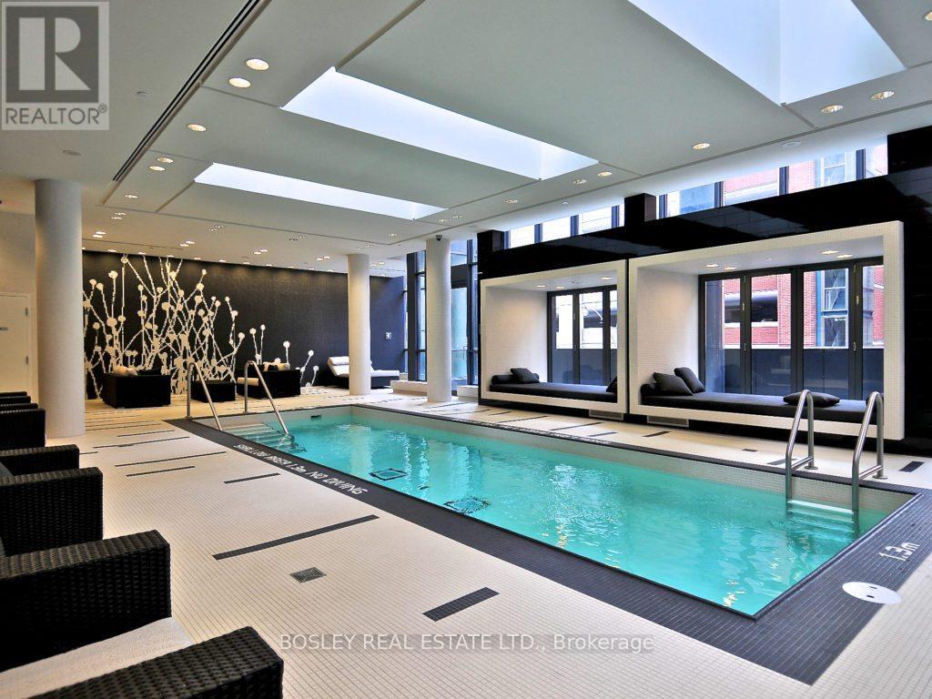 2708 - 770 Bay Street, Toronto, Ontario  M5G 0A6 - Photo 10 - C13141962