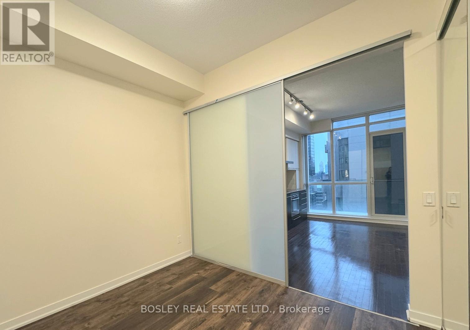 2708 - 770 Bay Street, Toronto, Ontario  M5G 0A6 - Photo 6 - C13141962