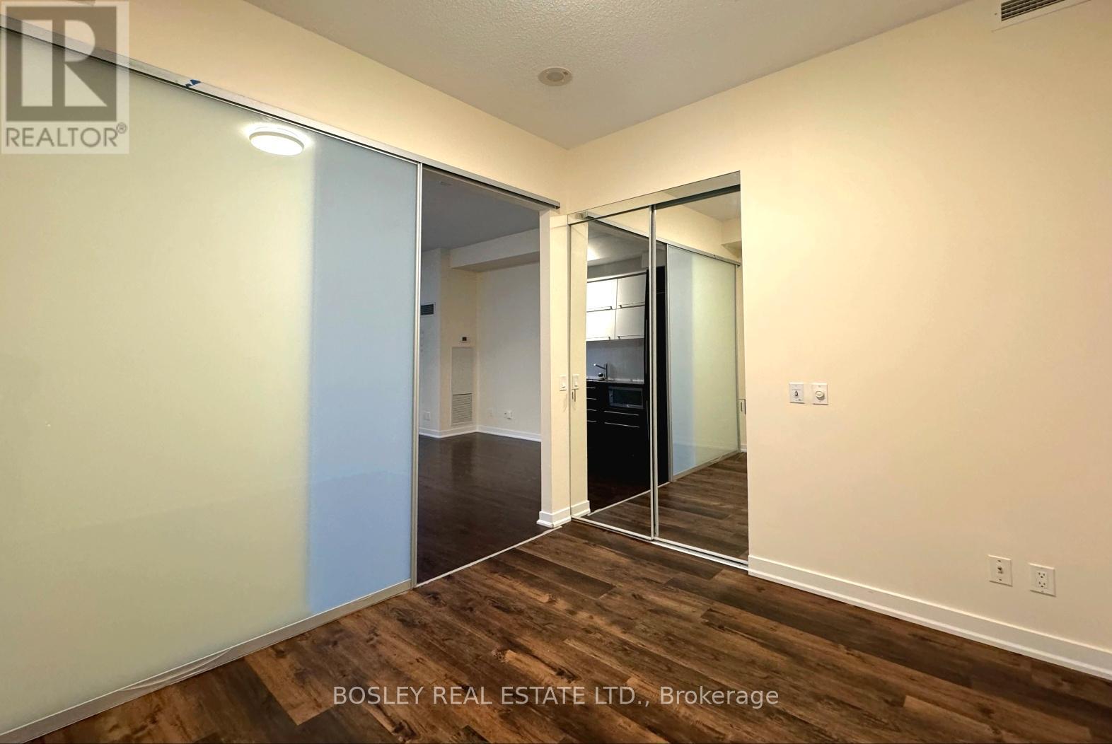 2708 - 770 Bay Street, Toronto, Ontario  M5G 0A6 - Photo 7 - C13141962