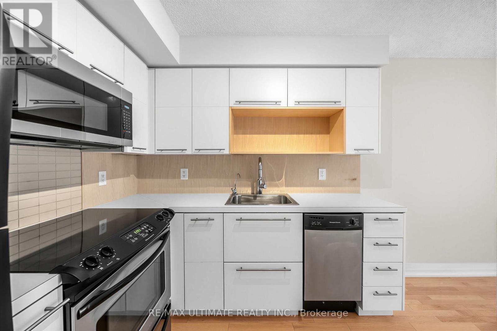 401 - 25 Carlton Street, Toronto, Ontario  M5B 1L4 - Photo 5 - C13142026