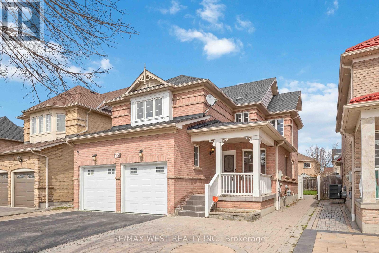 23 Gloria Crescent, Whitby, Ontario  L1P 1V4 - Photo 2 - E13141996