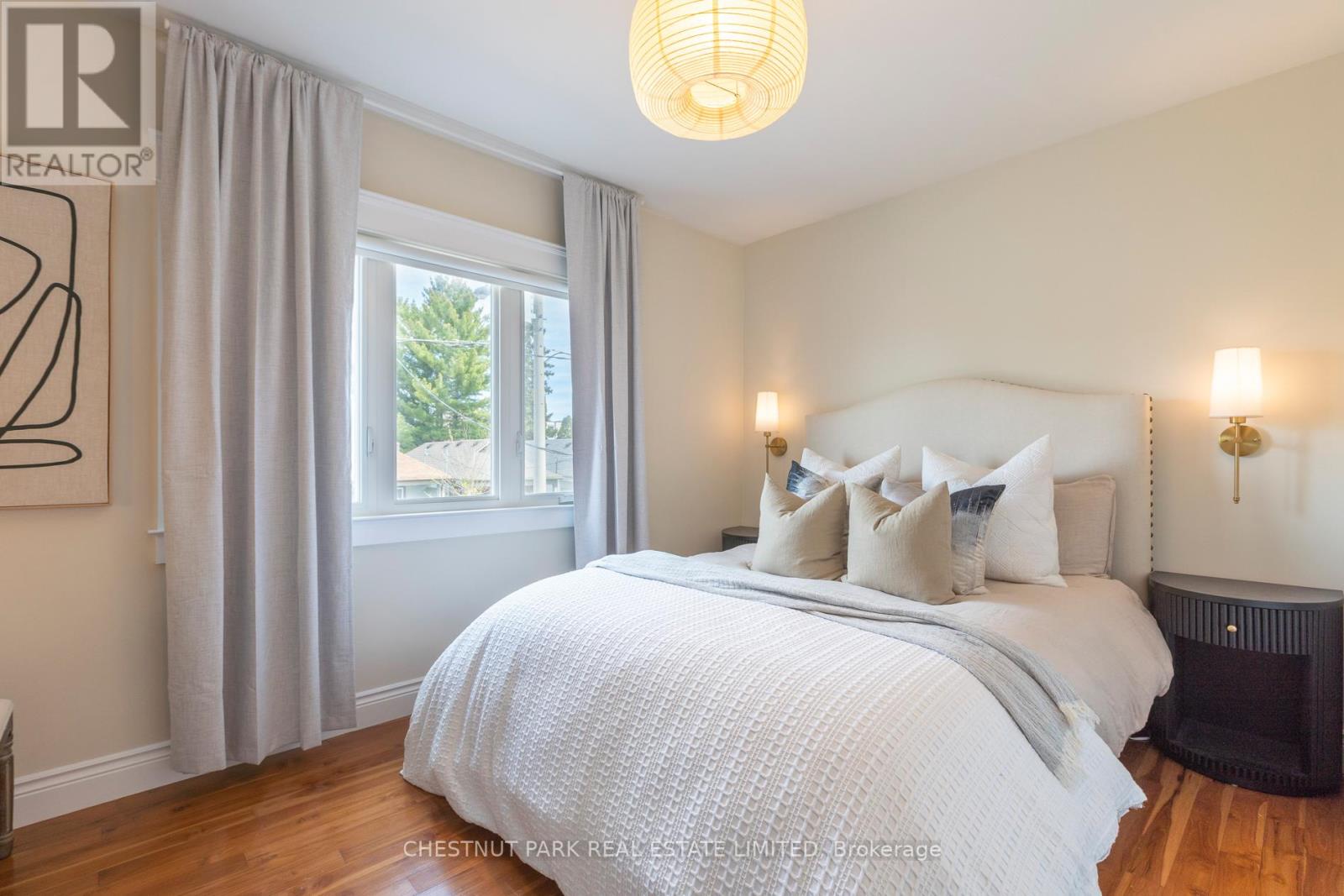 655 Mortimer Avenue, Toronto, Ontario  M4C 2J9 - Photo 14 - E13142052