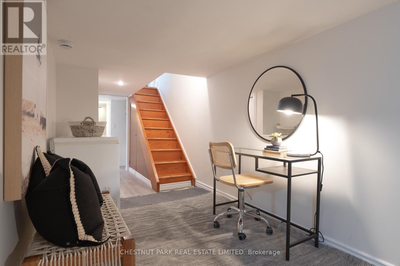 655 Mortimer Avenue, Toronto, Ontario  M4C 2J9 - Photo 28 - E13142052