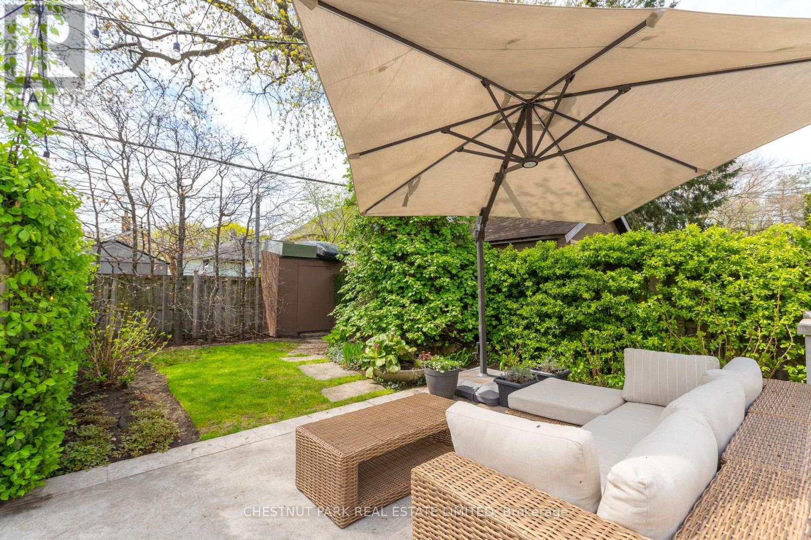 655 Mortimer Avenue, Toronto, Ontario  M4C 2J9 - Photo 30 - E13142052