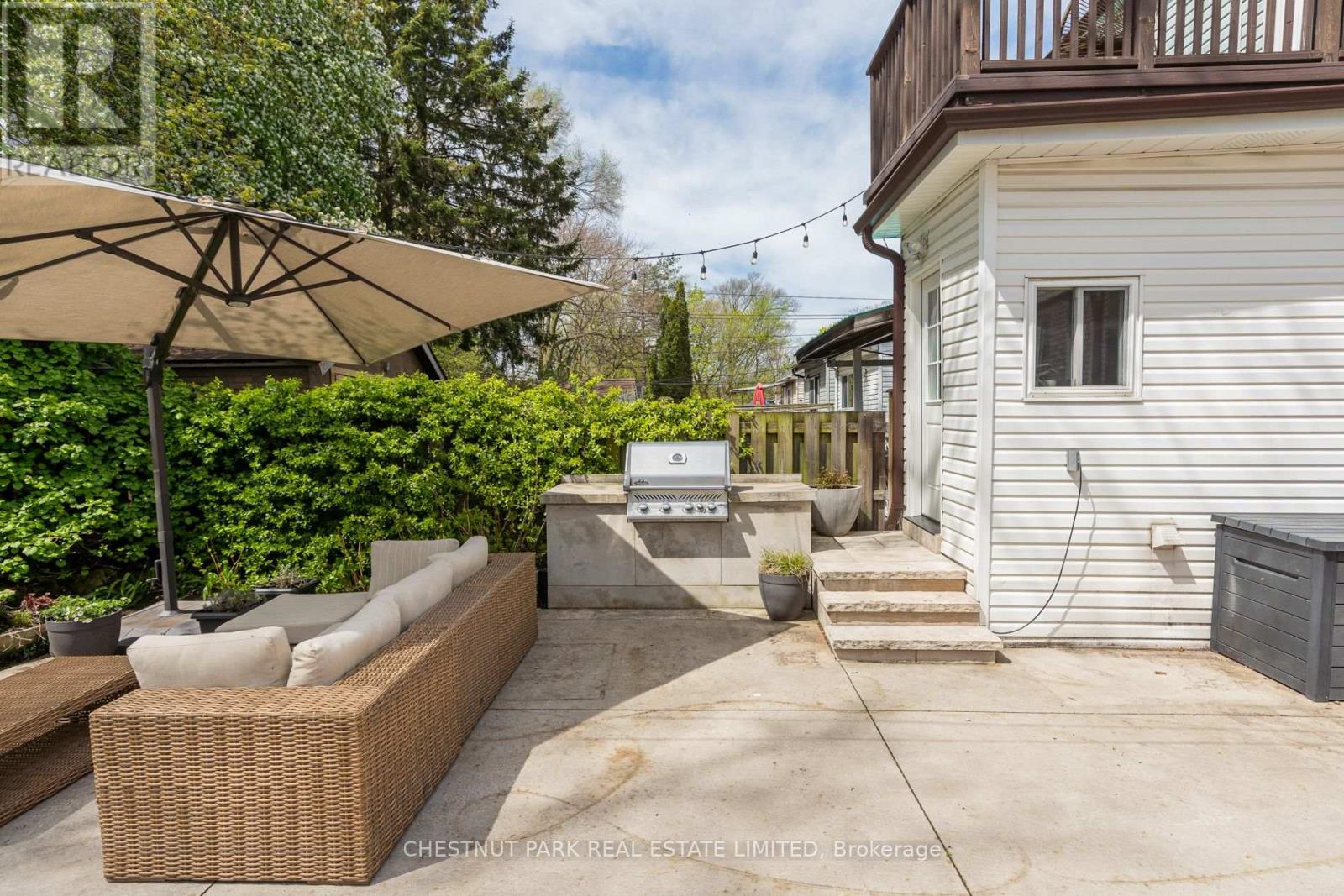 655 Mortimer Avenue, Toronto, Ontario  M4C 2J9 - Photo 35 - E13142052