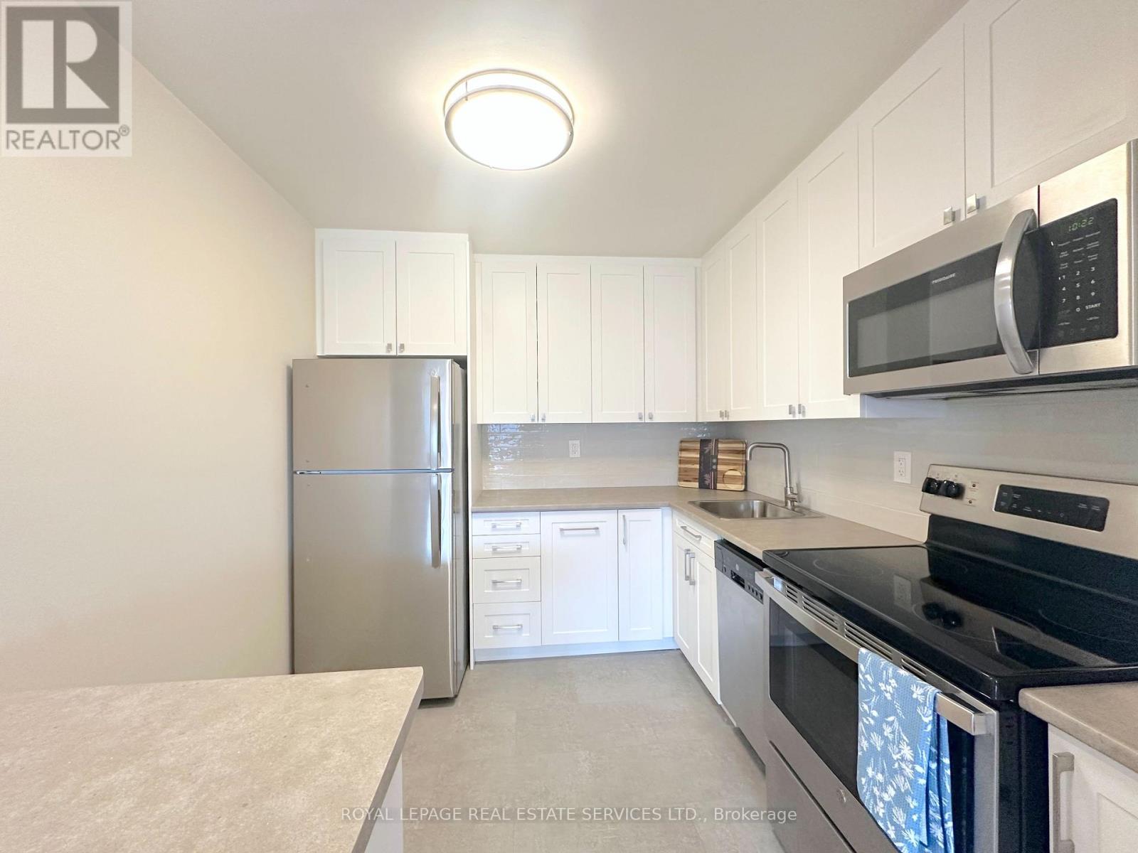 1023 - 30 Denton Avenue, Toronto, Ontario  M1L 4P2 - Photo 3 - E13142074