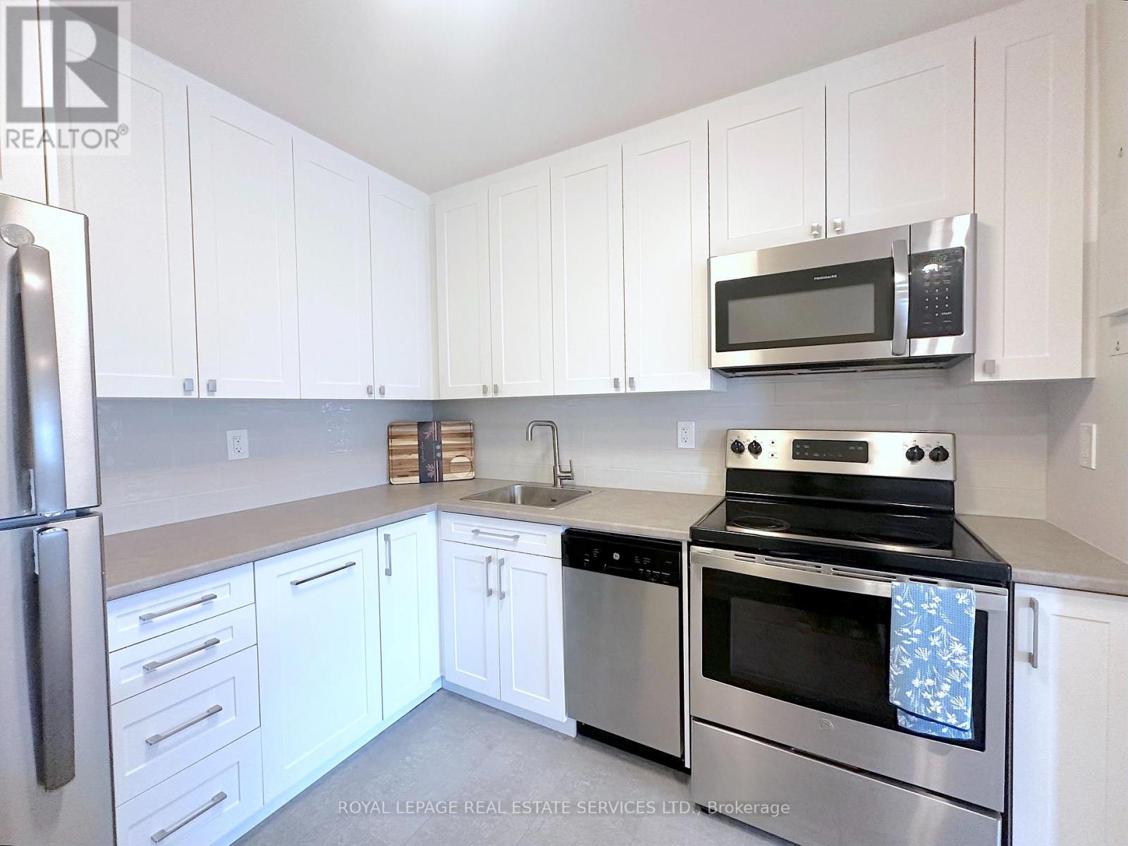 1023 - 30 Denton Avenue, Toronto, Ontario  M1L 4P2 - Photo 5 - E13142074