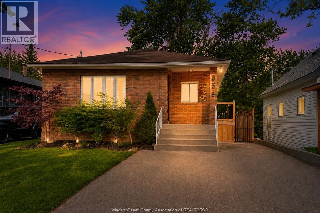 556 Clover, Windsor, Ontario  N8P 1C6 - Photo 1 - 26011334