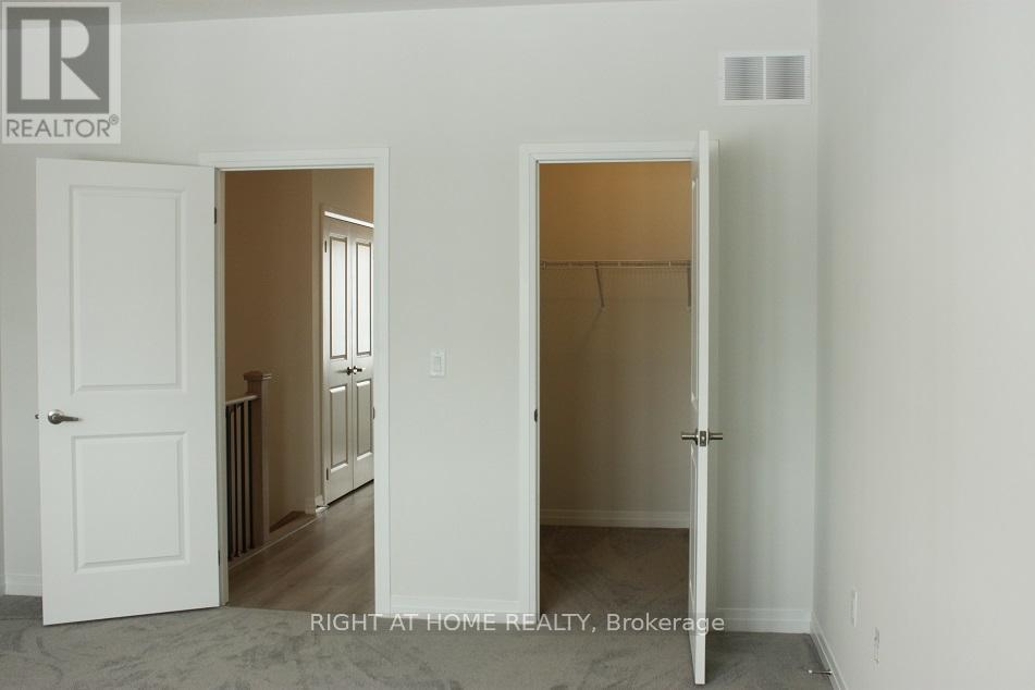 107 Schmeltzer Crescent, Richmond Hill, Ontario  L4E 1J1 - Photo 12 - N13141950