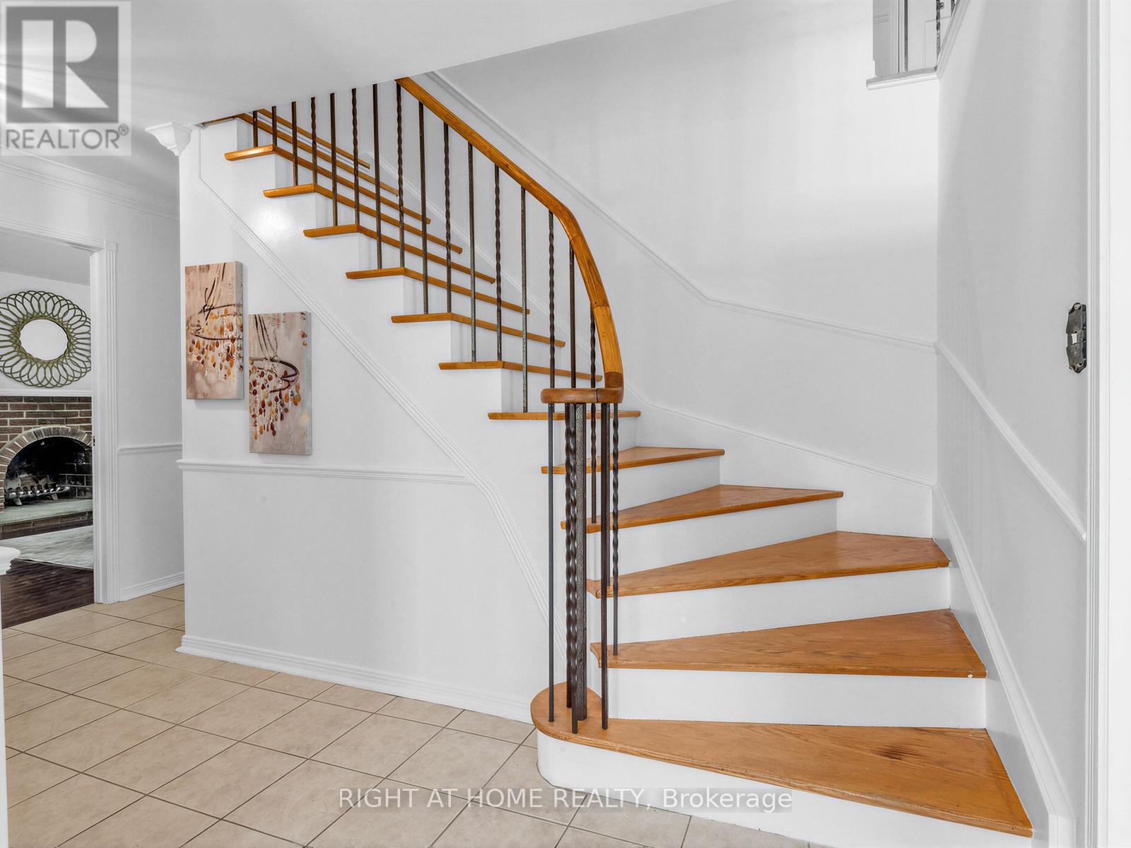 101 Holsworthy Crescent, Markham (German Mills), Ontario  L3T 4C5 - Photo 6 - N13141978
