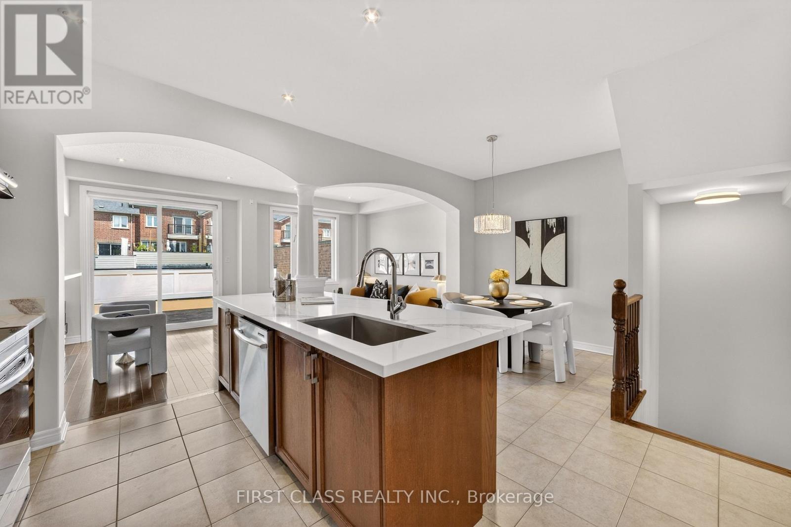 2904 Elgin Mills Road E, Markham, Ontario  L6C 0E5 - Photo 13 - N13142008
