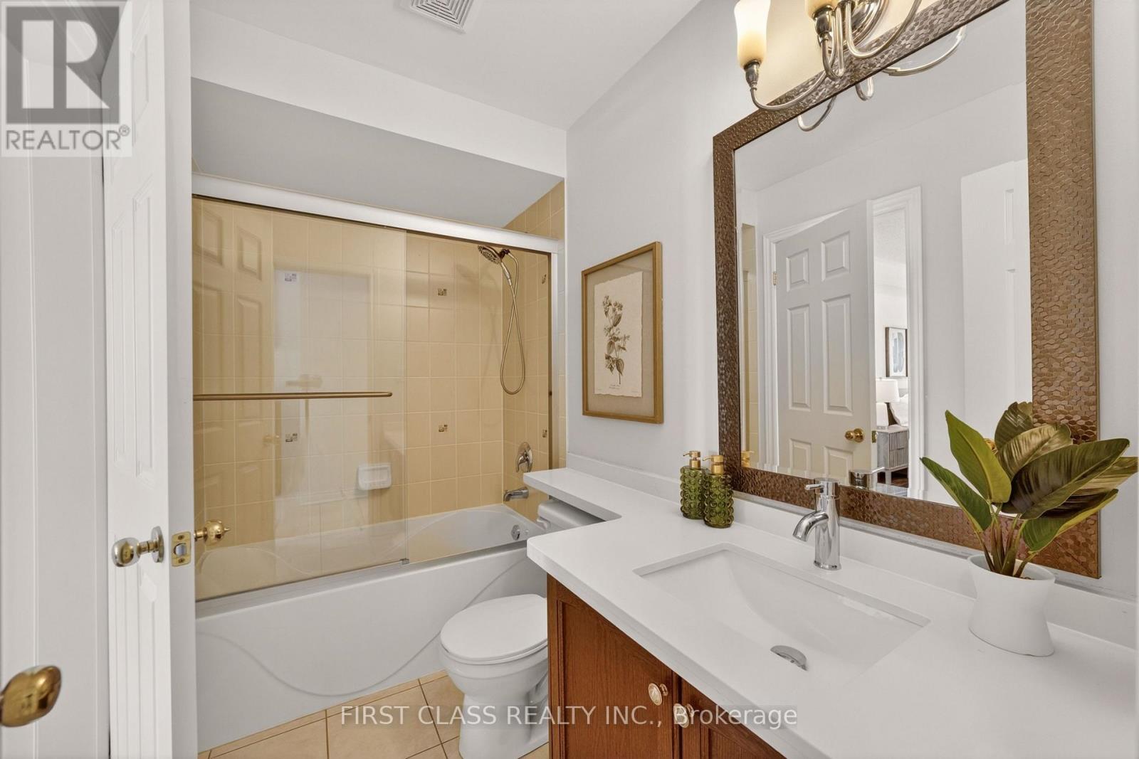 2904 Elgin Mills Road E, Markham, Ontario  L6C 0E5 - Photo 6 - N13142008