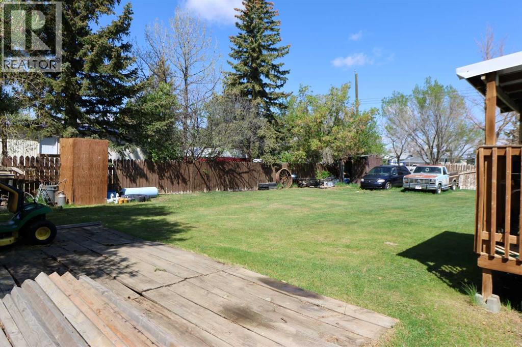 1124 1 Ave, Vauxhall, Alberta  T0K 2K0 - Photo 2 - A2312338