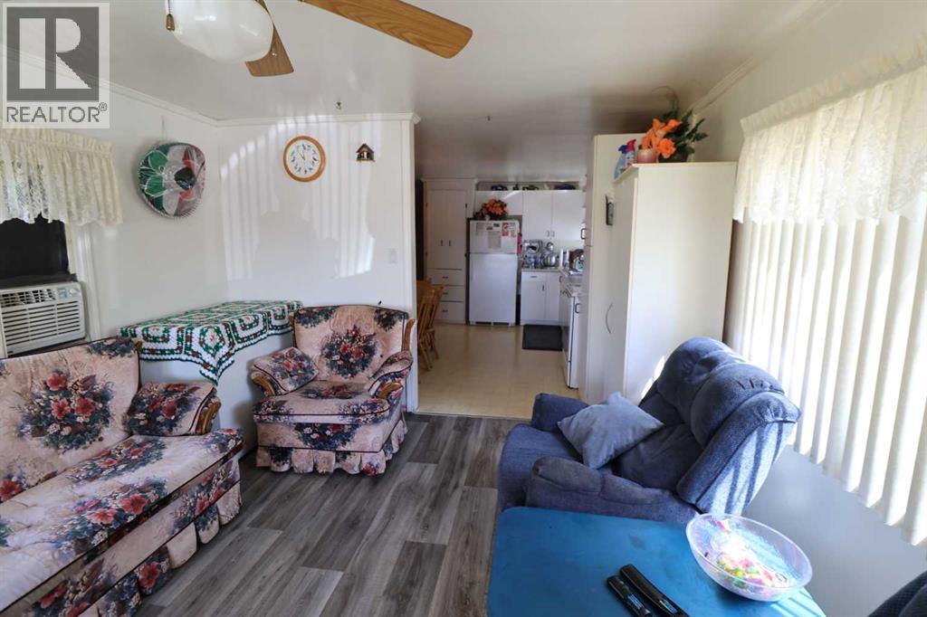 1124 1 Ave, Vauxhall, Alberta  T0K 2K0 - Photo 7 - A2312338