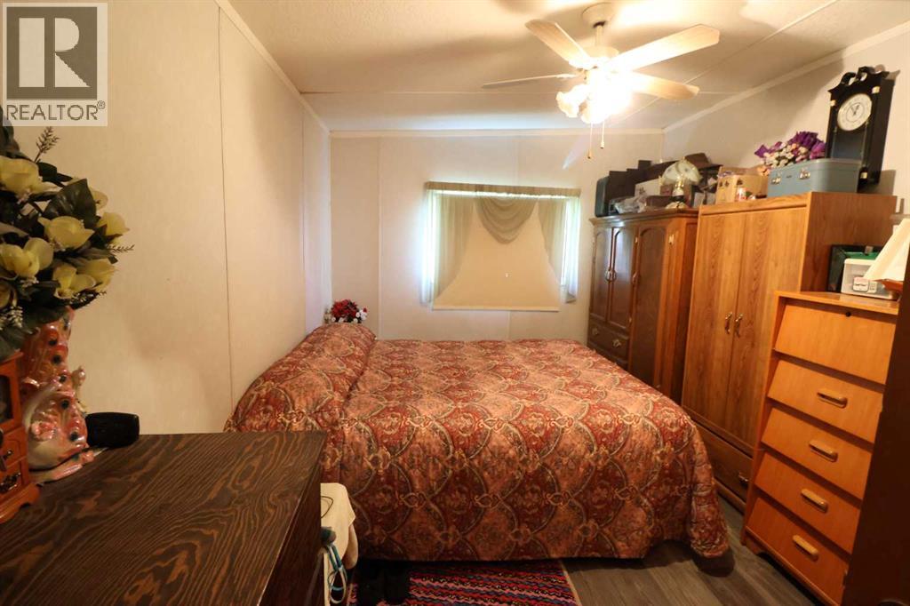 1124 1 Ave, Vauxhall, Alberta  T0K 2K0 - Photo 11 - A2312338