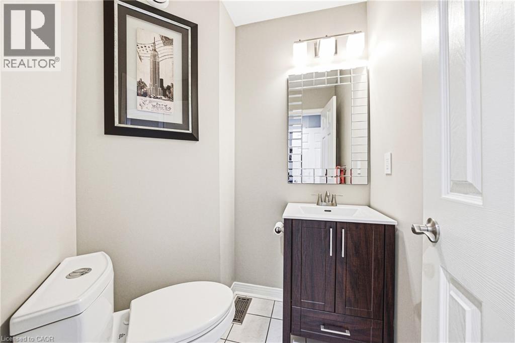 2162 Country Club Drive, Burlington, Ontario  L7M 4B1 - Photo 21 - 40828509