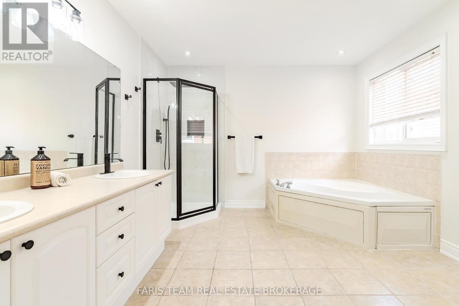 49 Prince William Way, Barrie (Innis-Shore), Ontario  L4N 0Y9 - Photo 24 - S13142092