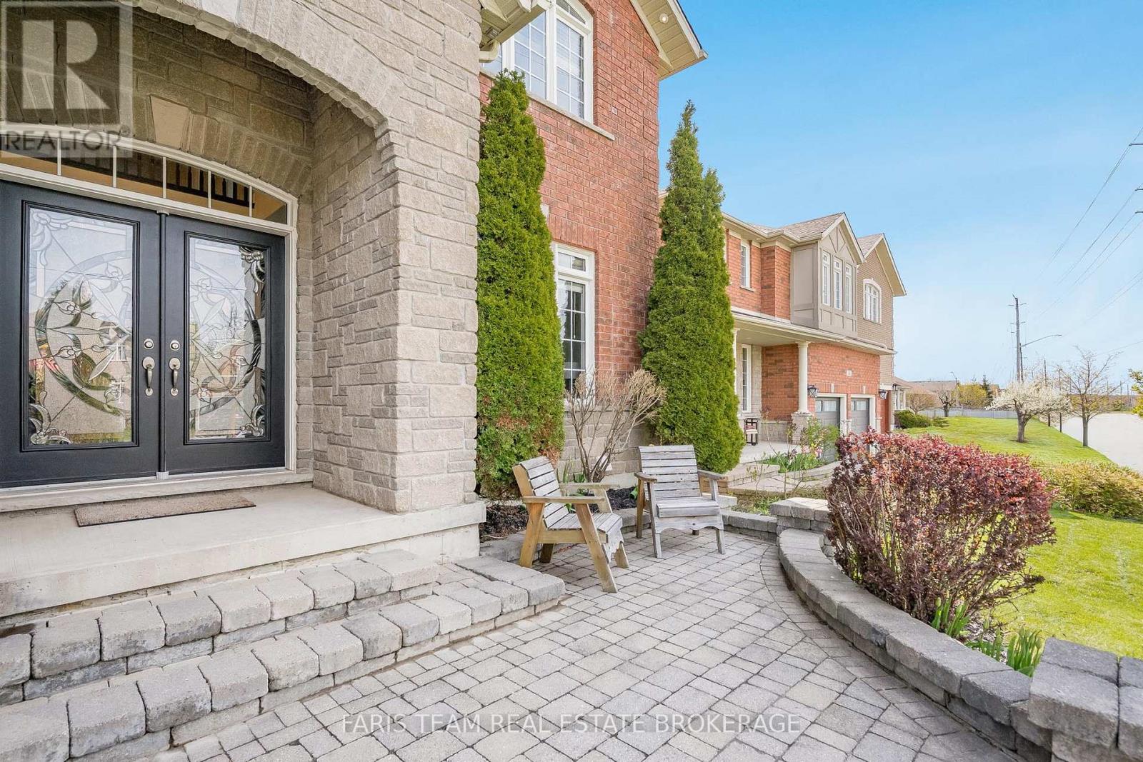 49 Prince William Way, Barrie (Innis-Shore), Ontario  L4N 0Y9 - Photo 4 - S13142092