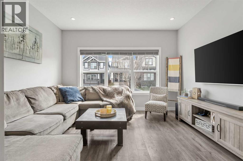 11 Masters Manor SE, Calgary, Alberta  T3M 2R3 - Photo 5 - A2308149