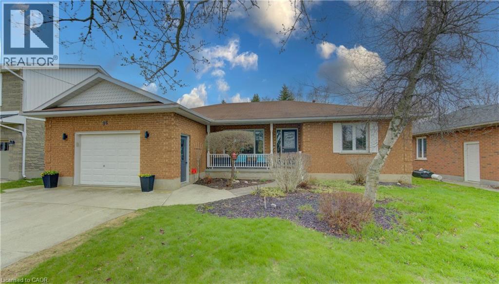 96 KING Street, Tavistock, Ontario