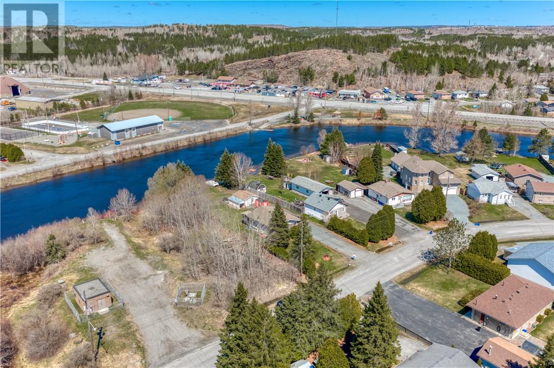54 Riverside Drive, Wahnapitae, Ontario  P0M 3C0 - Photo 36 - 2127808