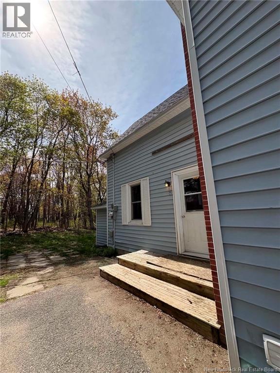 22 Warren Avenue, Miramichi, New Brunswick  E1N 2J3 - Photo 4 - NB139738